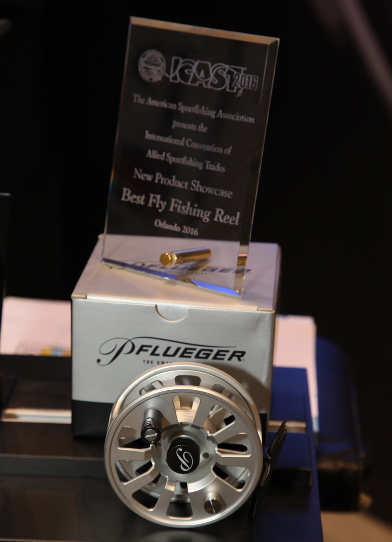 Smooth stacked discs create a drag mechanism that is smooth and reliable. The ergonomic aluminum handle is comfortable and easy to use and reel also features a quick release spool. The reel can be configured for either right- or left-hand use.