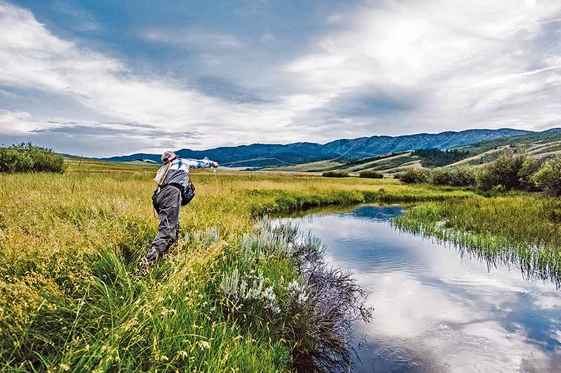 Spring creeks or sun-blazed Florida flats, May brings a wealth of opportunity. Whether you’re after trout out west or tarpon down south, our versatile, function-first fly fishing gear is engineered to protect you from the elements and keep you in the chase until the sun goes down.