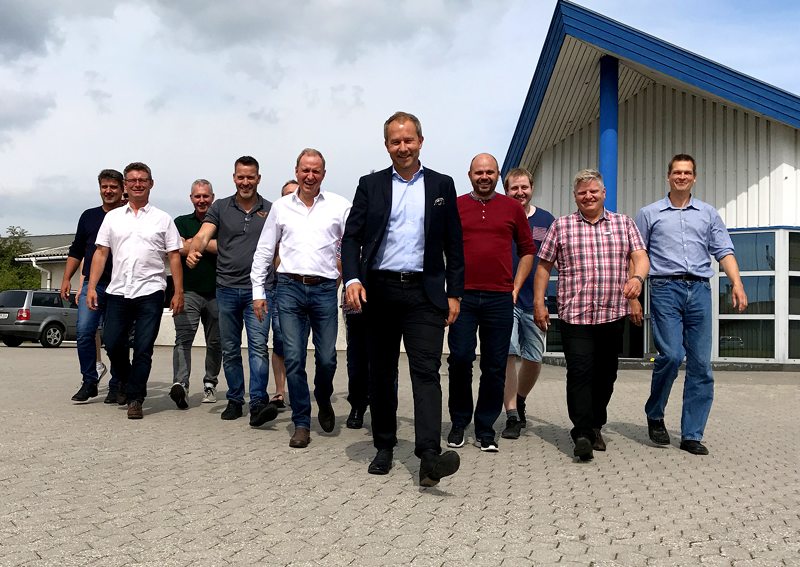 Hans Maasbøl, the new CEO, in front of the Svendsen Sport team.
