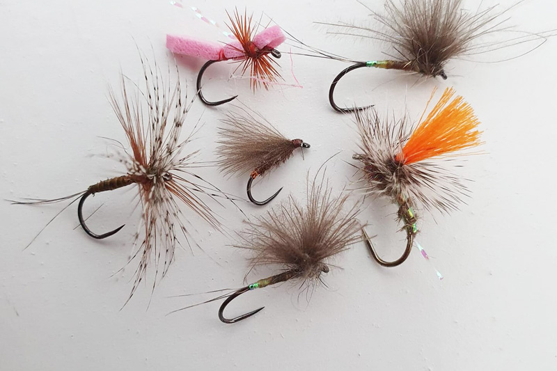 In this episode Peter is tying and discussing some dries that have proven to be very successful over the years.