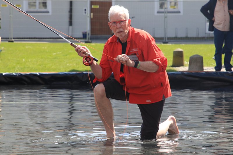 Charles Jardine from Great Britain will be at the EWF again, talking about the world's greatest hobby in his entertaining and charming way at the casting pool.